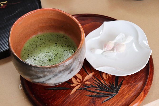 Sushi or Traditional Japanese Cuisine in a Kyoto Home with Emika - Key things you’ll remember