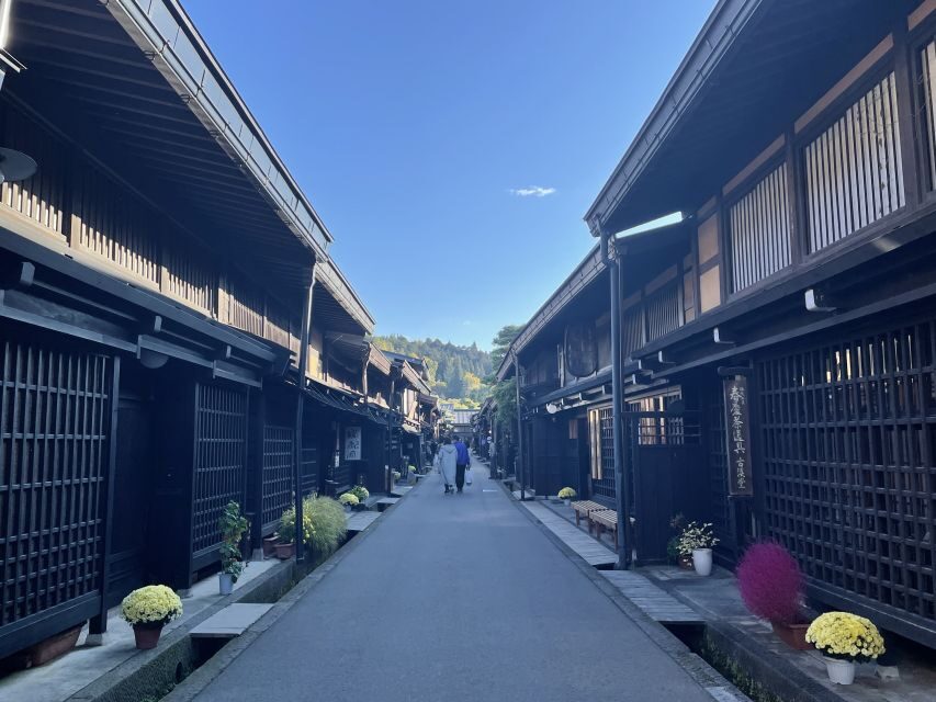 Takayama: Edo-Period Old Town Walking Tour - What Happens During the Walk (and Why the Structure Works)
