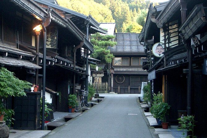 Takayama Full-Day Private Tour with Government Licensed Guide - Kusakabe Folk Museum and the Meiji-to-Showa story in 10-minute hits