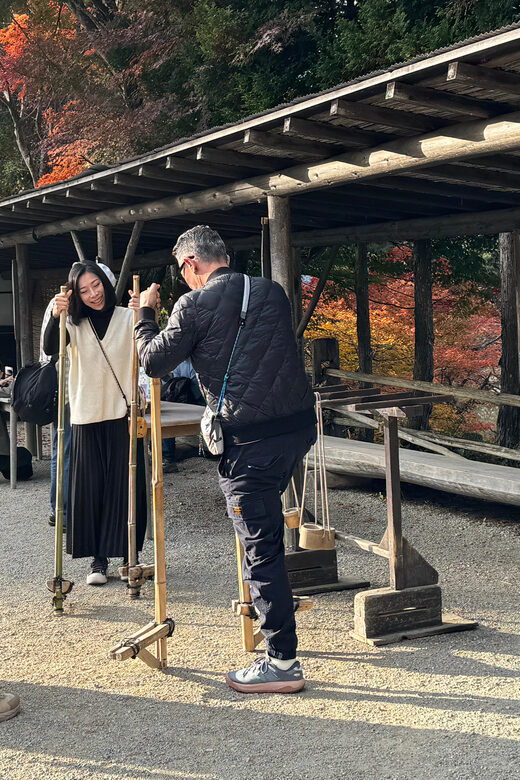 Takayama: Hida Folk Village Guided Tour with Bus Transfer - The short bus transfer that saves you from logistics stress