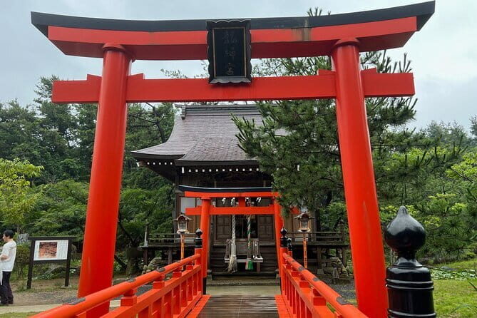 Takayama Inari Shrine Tour with Private Transportation - Should you book this private Takayama Inari and Kizukuri tour?