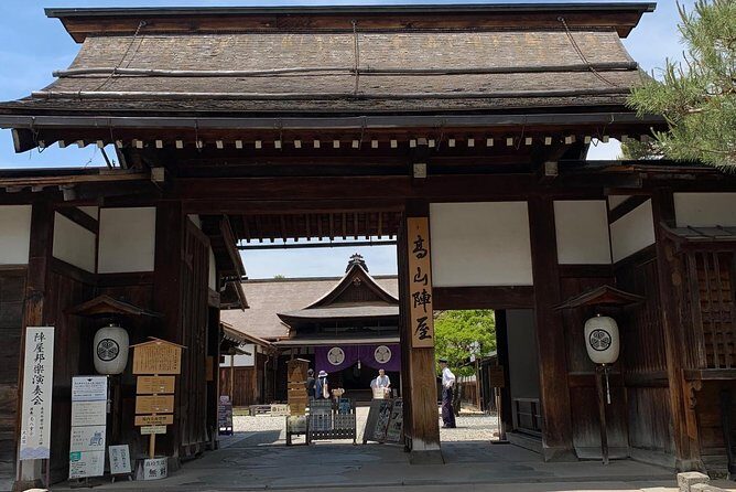 Takayama oldtownship walking tour with local guide. (About 70min) - Who should book this Takayama old town walk