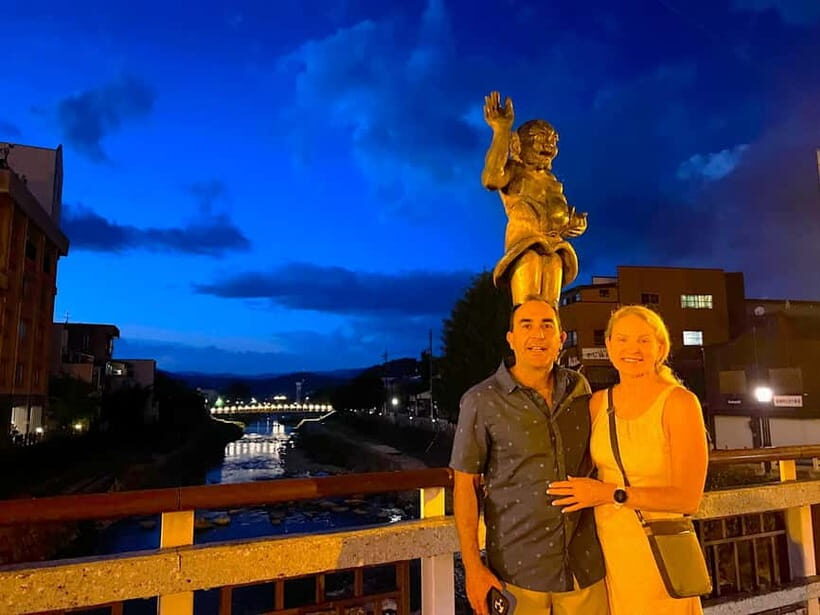 Takayama: Private Night Walking Tour with Dinner - Nakabashi Bridge to Sanmachi-suji: How the Old Town Sets the Mood
