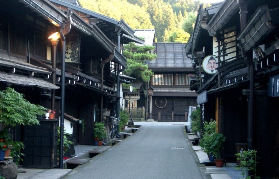 Takayama: Private Walking Tour with a Local Guide - Key moments you’ll actually remember