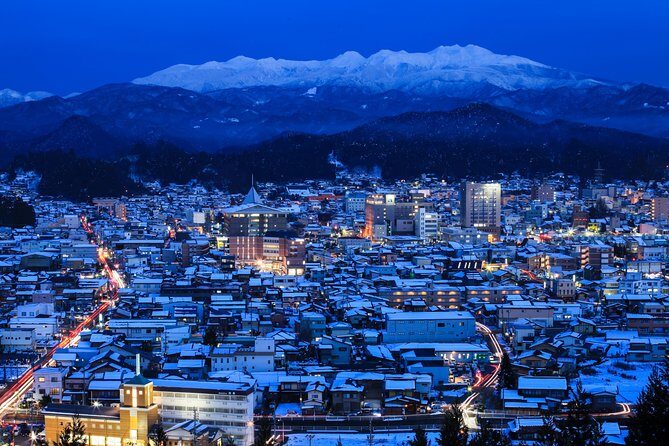 Takayama walking tour & Hida Folk Village - Yamazakura Shrine: crafts, faith, and small moments