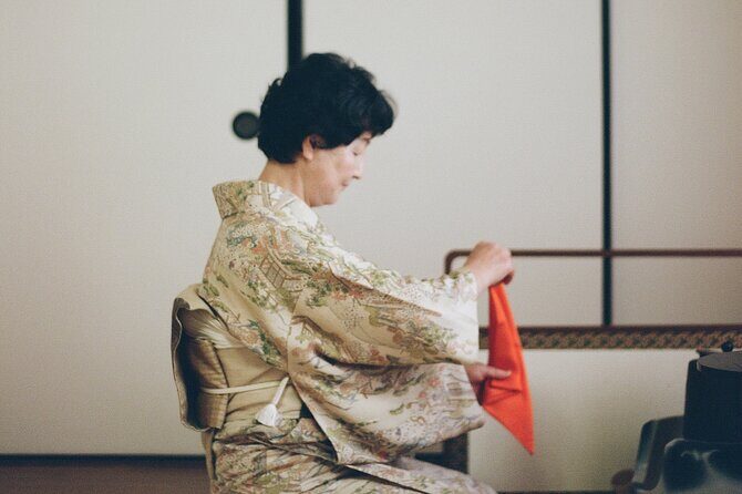Tea ceremony by the tea master in Kyoto SHIUN AN - Meeting Point at 955-1 Idachō: Plan for a Quick Find, Not a Fast One