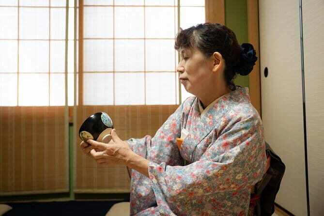 Tea Ceremony Experience in Kyoto - Meeting Chisato and the 30+ years behind the calm