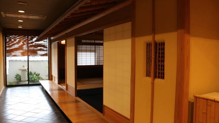 Tea Ceremony Experience near Atomic Bomb Dome - Step 2: the tearoom visit on tatami (and the socks rule)