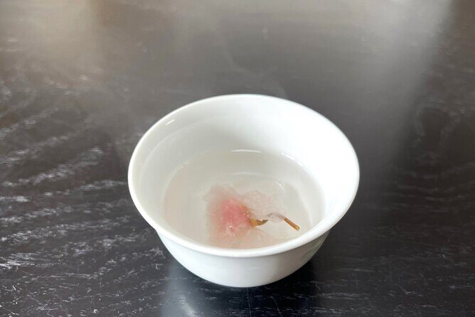 Tea Ceremony Workshop in Tokyo by the Experienced Instrucor - The Welcome Part: Sakura Tea, a Short History Video, and a Calm Start