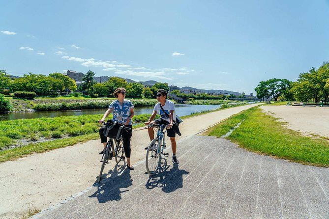 The Beauty of Kyoto by Bike: Private Tour - Getting started at J-Cycle: meeting point and first-motion reality