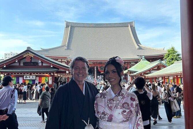 Time Travel in Tokyo Explore Old Town Asakusa and Local Food - Kaminarimon Gate: The Photo Moment That Teaches You Where to Look