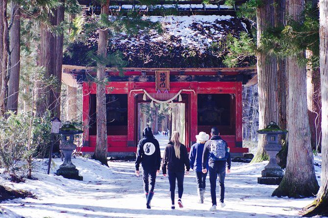 Togakushi: A Serene Walk Through Sacred Forests & Soba Traditions - Kuzuryusha Shrine: water, rain, and the nine-headed dragon