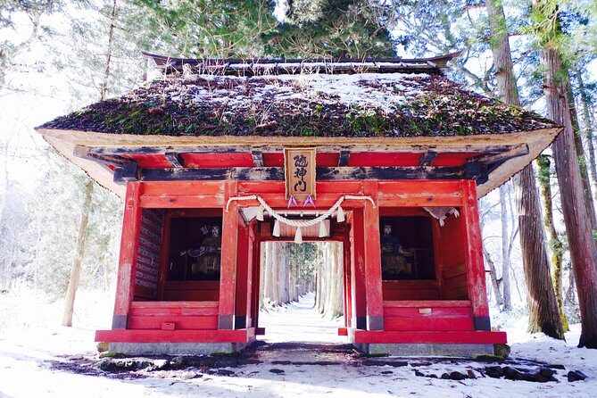Togakushi: A Serene Walk Through Sacred Forests & Soba Traditions - Chusha and Hokosha: the middle and lower shrines plus soba lunch