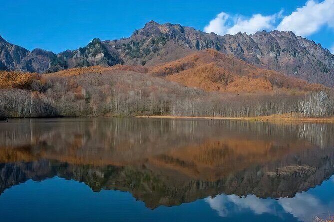 Togakushi: A Serene Walk Through Sacred Forests & Soba Traditions - Kagami-ike Pond: mirror water and what changes in winter