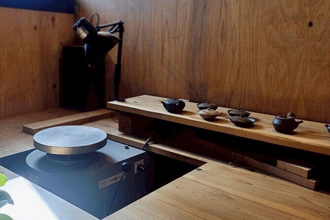 Tokoname Pottery and Teapots Studio Visit and Town Tour - The Pottery Footpath walk: historic kilns, clay pipes, and context