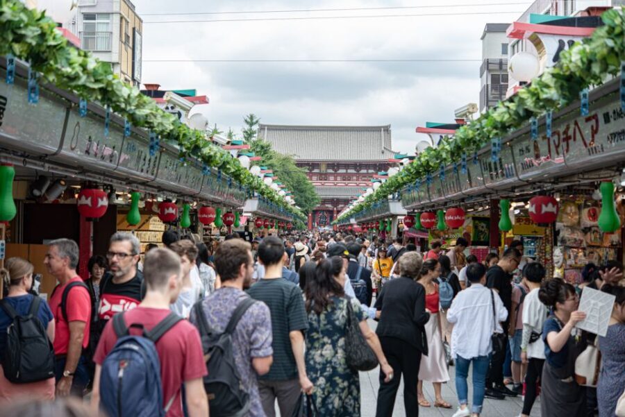 Tokyo: 2-Hour Asakusa Food Hunt & Cultural Tour - Japanese snacks with 50 years behind them
