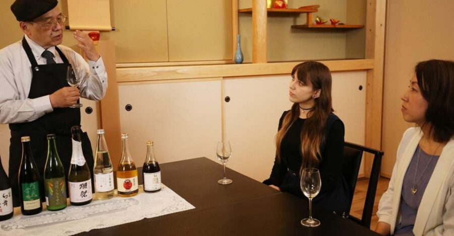 Tokyo: 7 Kinds of Sake Tasting with Japanese Food Pairings - Entering Tokyo Tower Area: Finding Kikai Shinko Kaikan Without Stress