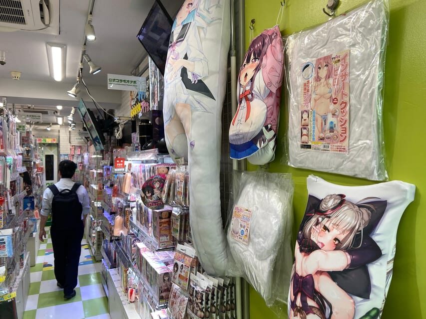Tokyo: Akihabara Private Hentai Tour - How Guides Like Shingo and Outa Make It Feel Personal