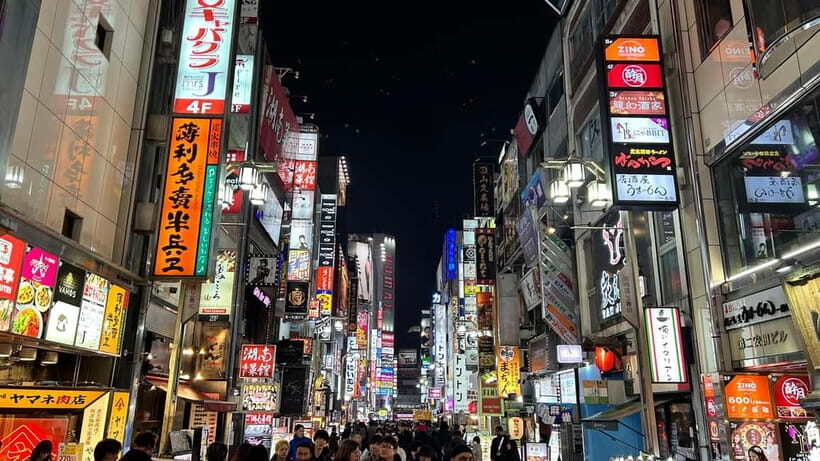 Tokyo: Akihabara, Shibuya, Karaoke & City Lights Night Tour - Ueno Park at dusk: cherry blossoms, but make it practical
