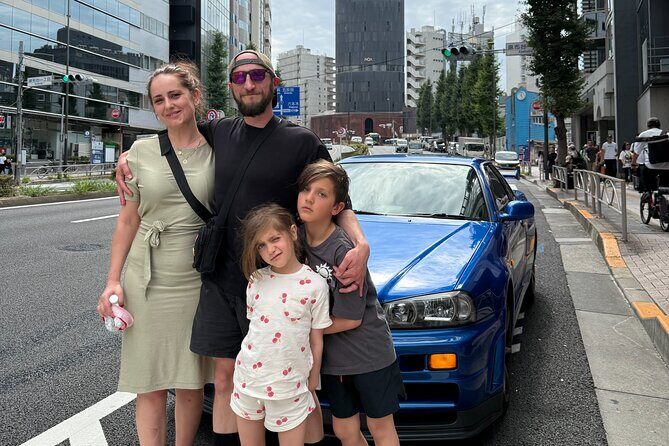 Tokyo and Daikoku Guided Tour in a Nissan GTR R34 - A-PIT Super Autobacs: Free Shopping Time for Car Gear and Fashion