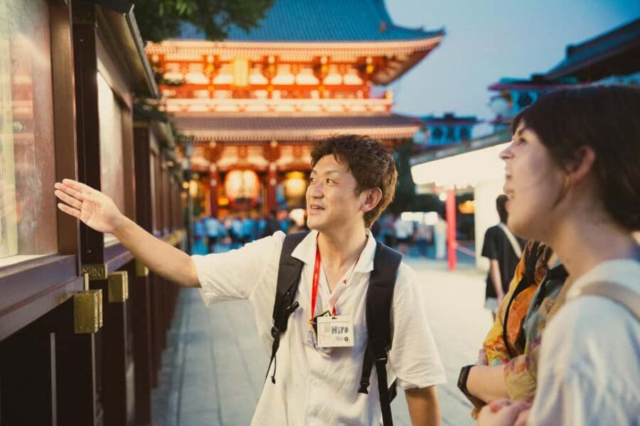 Tokyo: Asakusa Photogenic Night Walk with 1 drink - Group size, timing, and the walking reality