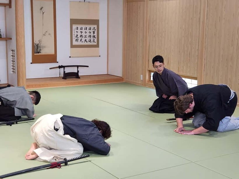 Tokyo Asakusa : Samurai School, Become a Samurai Warrior - The master-led samurai culture class: bowing and respect that aren’t just theater