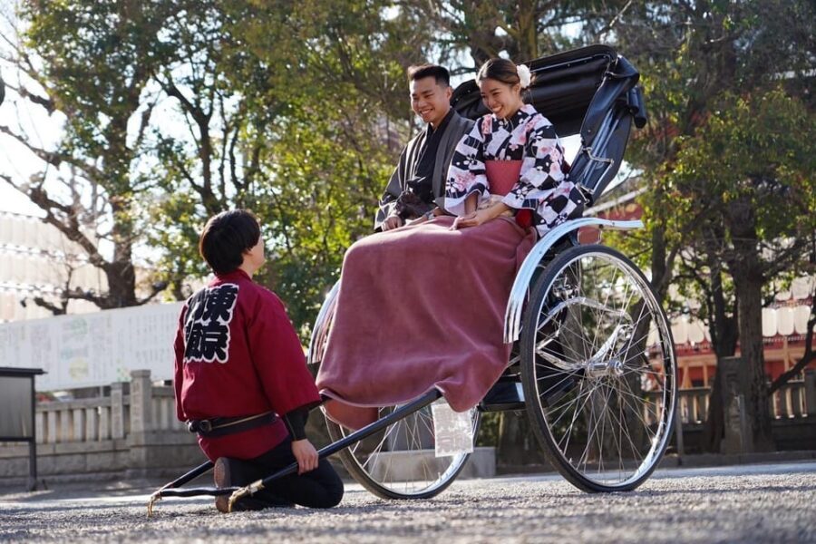 Tokyo: Asakusa tour by rickshaw - Senso-ji and Kaminarimon: How the Ride Gives You the Big Picture