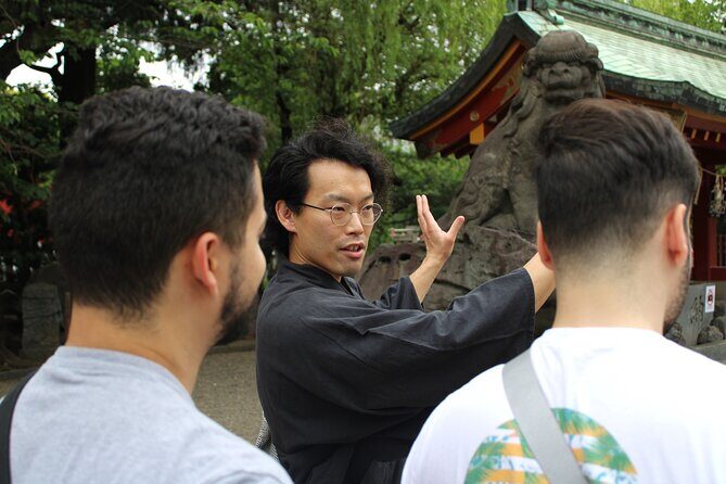 Tokyo: Asakusa Walking Tour with Japanese Comedian - Nishisando Sweets and the Final Approach to Senso-ji