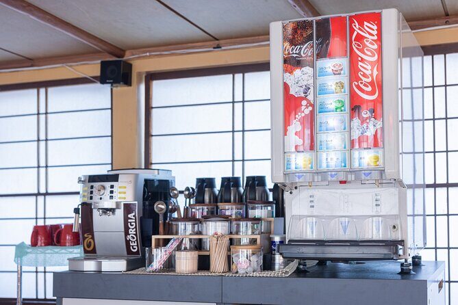 Tokyo Bay Yakatabune Cruise with Traditional JapaneseShow Drinks - How much value $46.24 really gives you