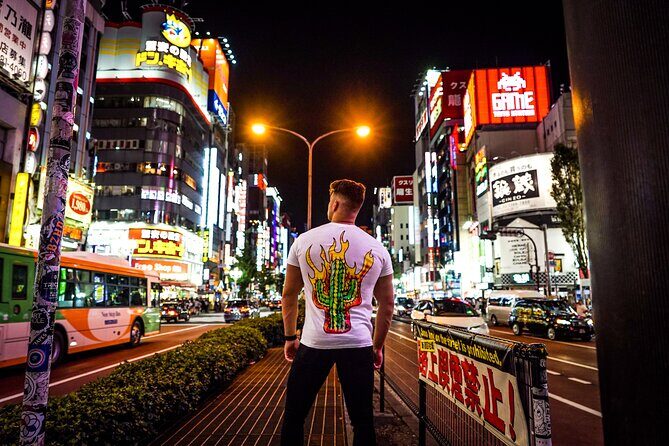 Tokyo by Night Photography Tour (Private Option Available) - Tokyo Metropolitan Government Building Area: Street Angles With a Famous View Nearby