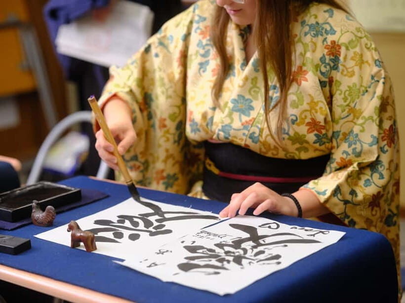 Tokyo: Calligraphy Experience with yukata or Samue - Learning the basics: strokes, brush control, and your first character