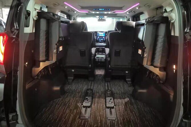 Tokyo center Private Transfer to Narita Airport(NRT) 5-9pax - The ride itself: comfort, air-conditioning, and no extra pickups