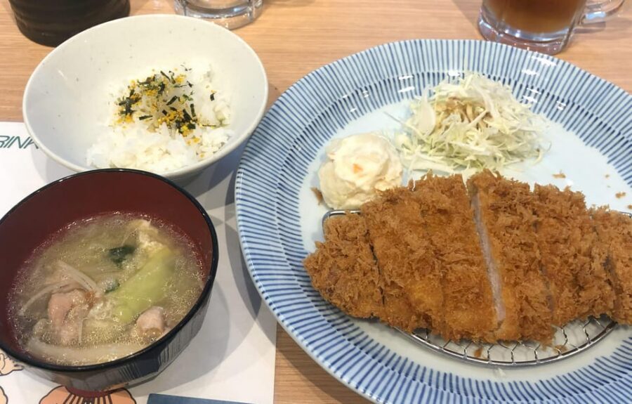 Tokyo: Challenge Sumo Wrestlers and Enjoy Meal - Who Should Book This Sumo + Meal Experience