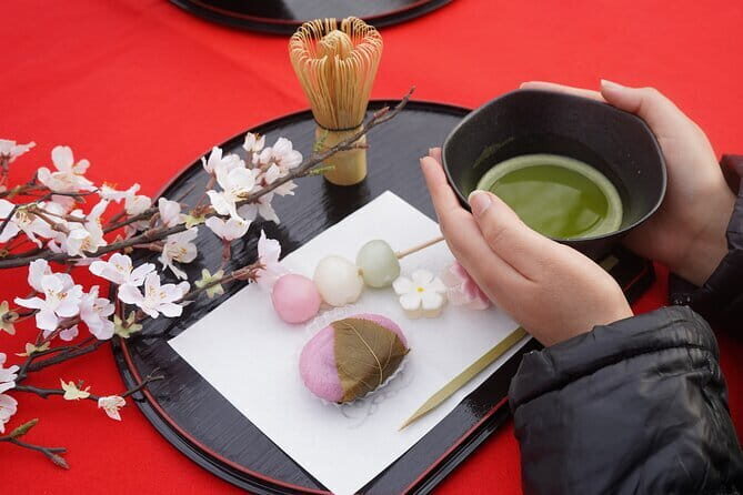 Tokyo Cherry Blossom Matcha Experience in Yoyogi Park (Shibuya) - Key Things That Make This Matcha Picnic Worth Your Time