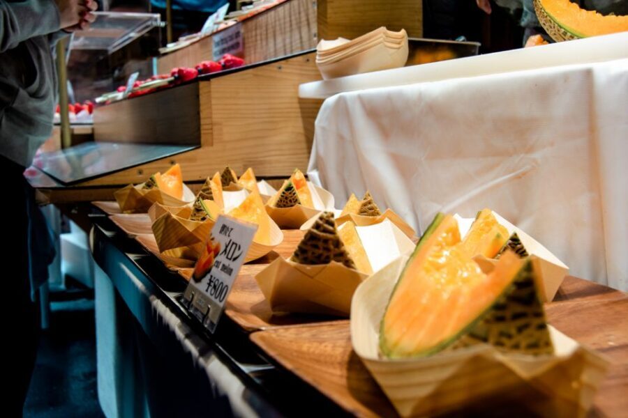 Tokyo: Classic Tsukiji Food Tour - Walking Tsukiji’s alleys with an English guide