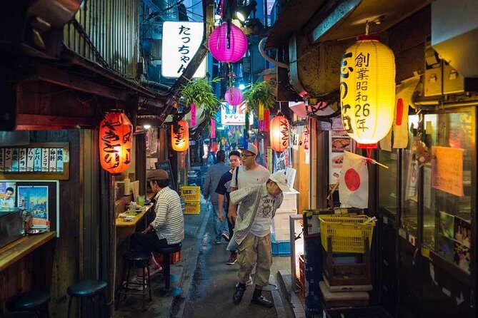 Tokyo Cyberpunk Street Photo Tour - Shinjuku’s Kabukicho Glow: Stop One and the Fastest Learning Curve