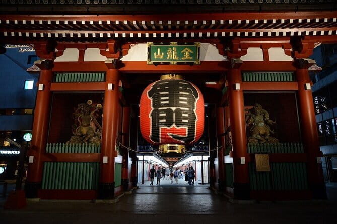 Tokyo Day Tour in Mt. Fuji, Lake Ashi Cruise and Owakudani Cable - Oshino Hakkai: The Classic Ponds Finish