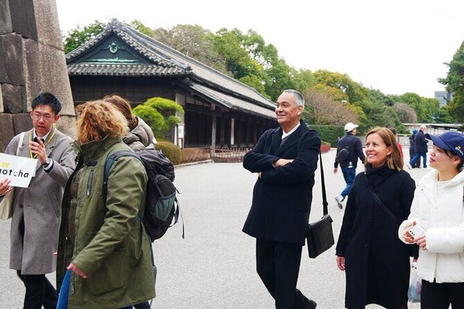 Tokyo, Edo Castle & East Garden of the Imperial Palace Tour - Meeting point at Wadakura Fountain National Park: easy start, good grounding