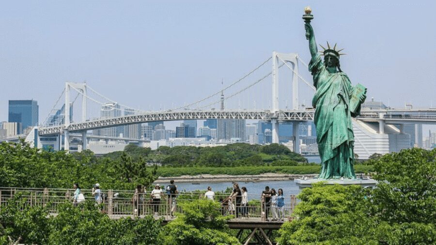 Tokyo full day private tour with Guide - Key things you’ll notice right away