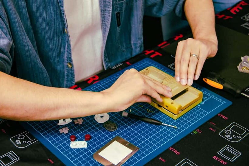 Tokyo: Gameboy Mod Workshop at Akihabara - A Hands-On Akihabara Workshop That Turns Into a Keepsake
