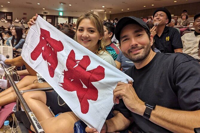 Tokyo: Grand Sumo May Tournament - Seats and the Chair Option: Comfort vs. Proximity