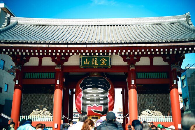 Tokyo : Hand-Roll Sushi Class, Skytree view & Asakusa Tour - Nakamise Street (about 250 Meters) for Souvenirs and Snack Culture