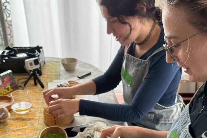 Tokyo Haneda: Bento & Ramen Gyoza Cooking Class in a Local home - In a local kitchen, you actually cook, not just sample