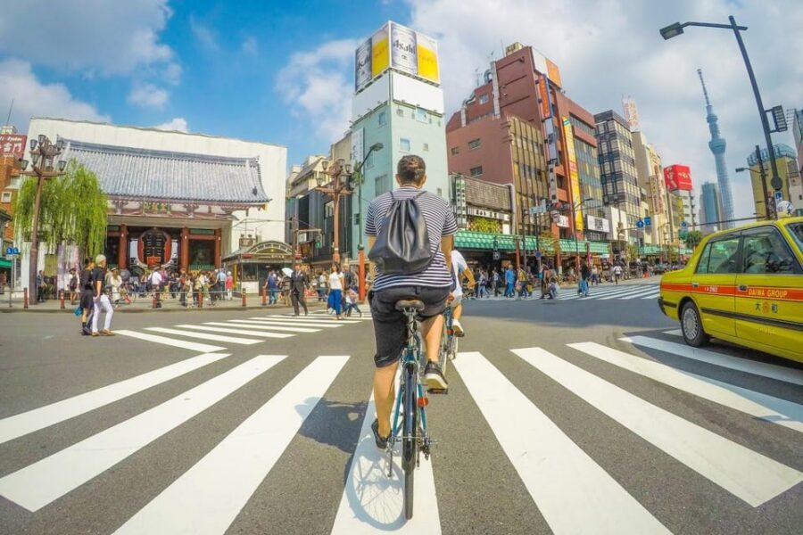 Tokyo: Hidden Gems Guided Bike Tour with Lunch - Key Things You’ll Notice on This Tour