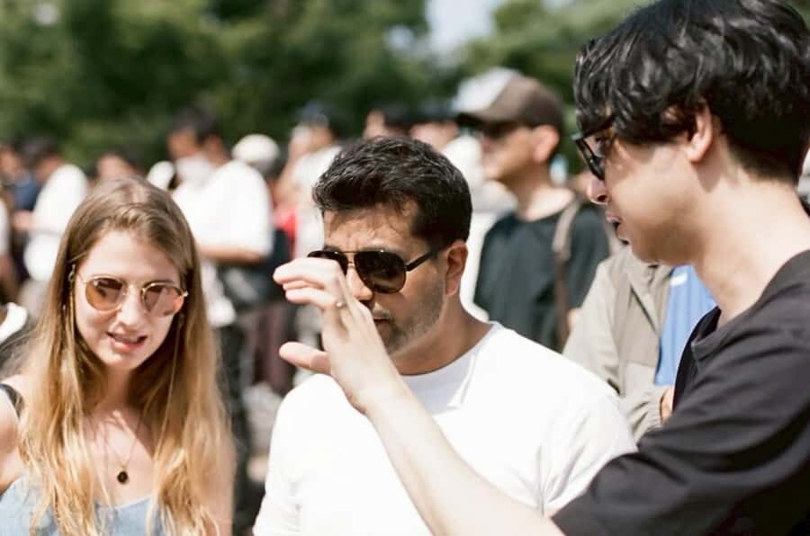Tokyo: Horse Racing Tour with Local Fan - Race day energy: cheering, stakes, and the fun of trying