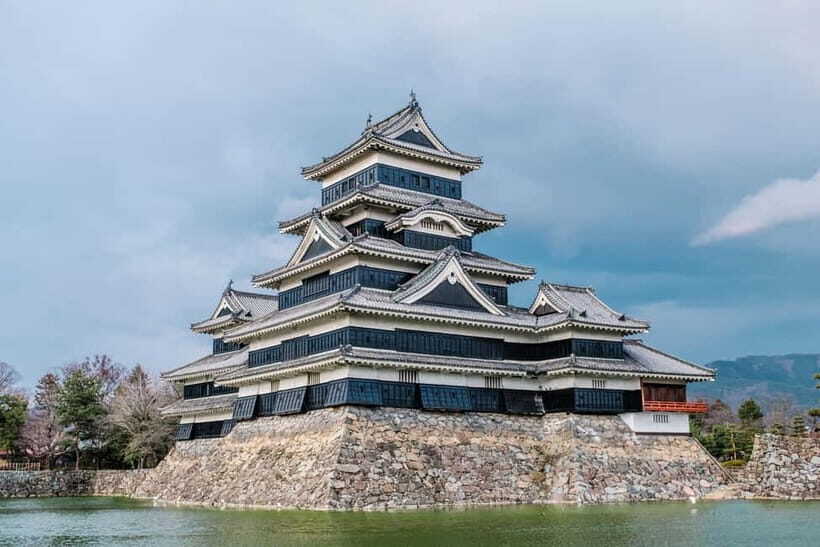 Tokyo: Iconic City Tour – Skytree, Shibuya & Imperial Palace - Meiji Shrine’s calm, then the Imperial Palace photos