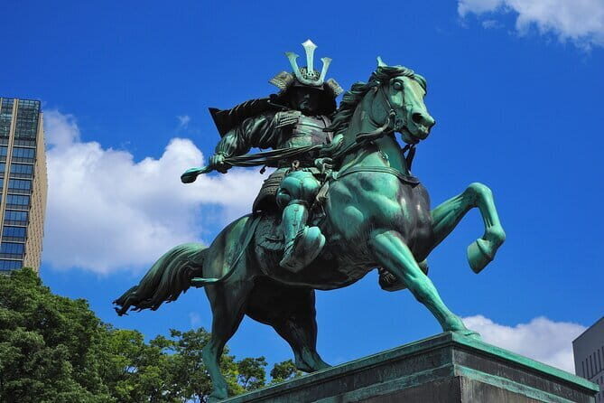 Tokyo Imperial Palace and Heritage of Edo Castle Private Tour - Tokyo Station to the Imperial Palace: The Smart Way to Start