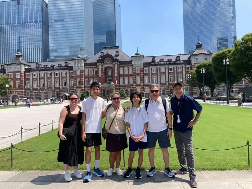 Tokyo: Imperial Palace East Gardens and Tokyo Station Tour - Key highlights at a glance