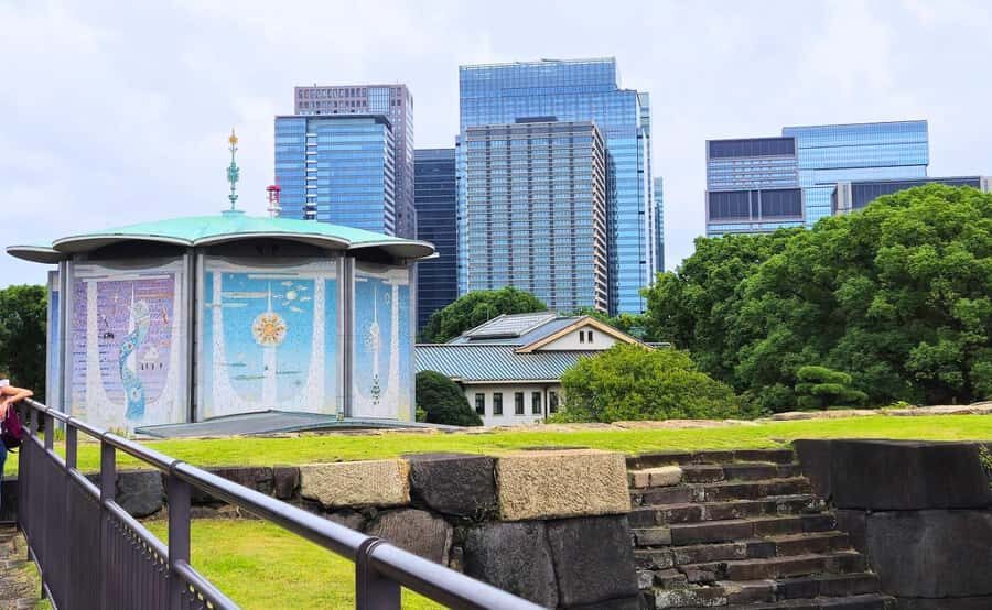 Tokyo: Imperial Palace, the history of Japan (ENGLISH GUIDE) - Key moments to look for