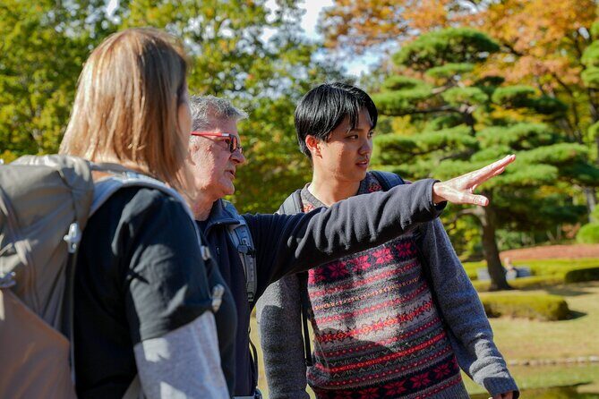 Tokyo Imperial Palace with Kagurazaka Alley Tour - Imperial Palace Grounds: Seeing What’s There, Not What You Wish Was